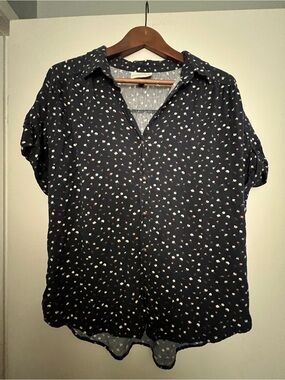 Universal Thread Navy Short-Sleeve Button-Down Shirt with small flower print - M